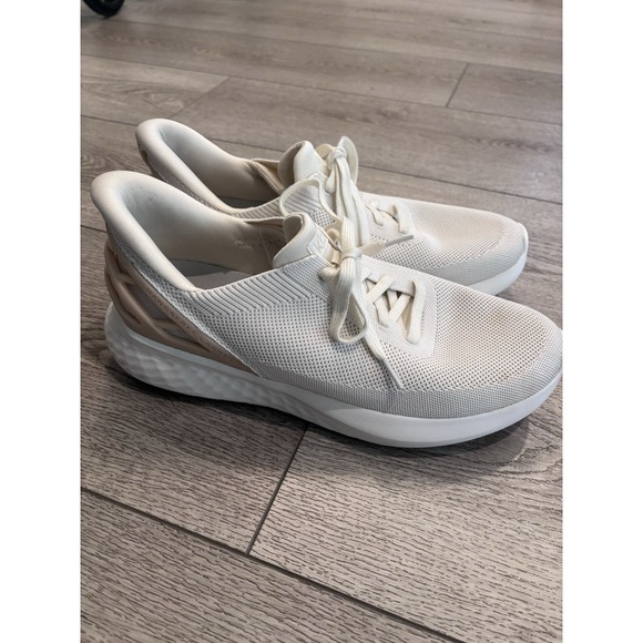 Kizik Athens Shoes Mens 11 Athletic Casual Slip On Hands Free Beige